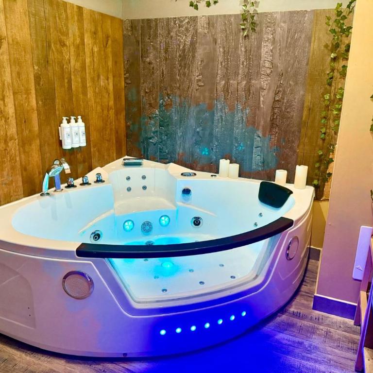 Le Jacuzzi Room - Appartement Supérieur 2 Chambres - 1