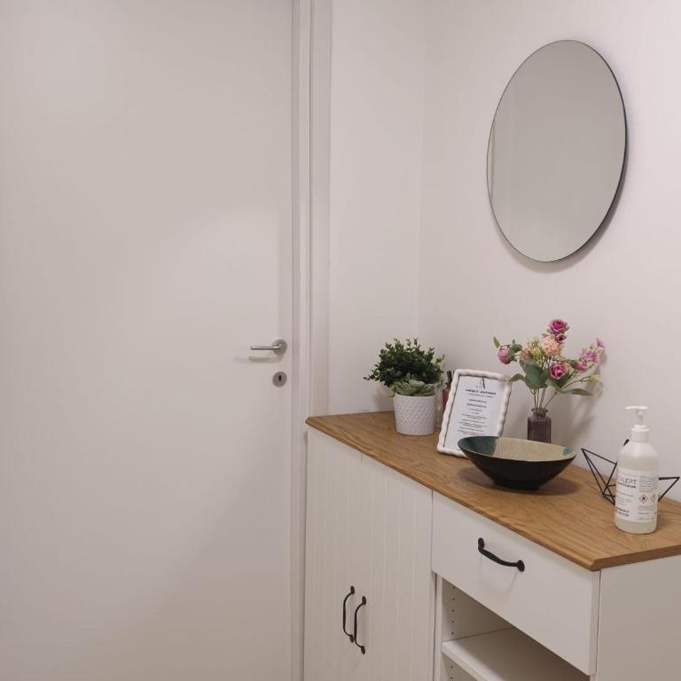 Garibaldi Apartment Sanremo La Piazzetta - One-Bedroom Apartment - 4