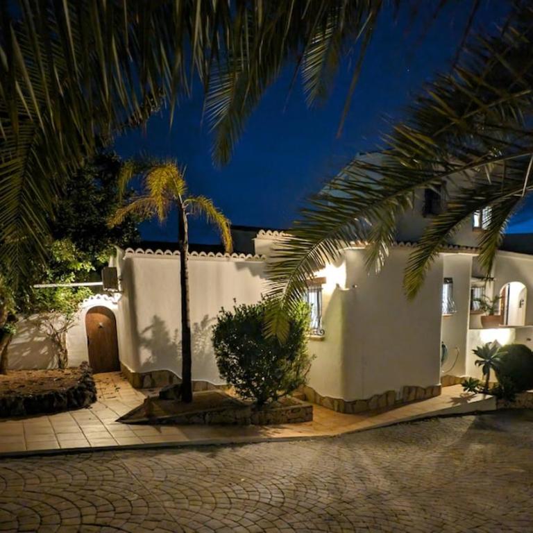 Casa Nella - pool, AC, sea views, walk to beach - Villa - 8