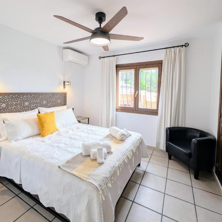 Casa Nella - pool, AC, sea views, walk to beach - Villa - 43