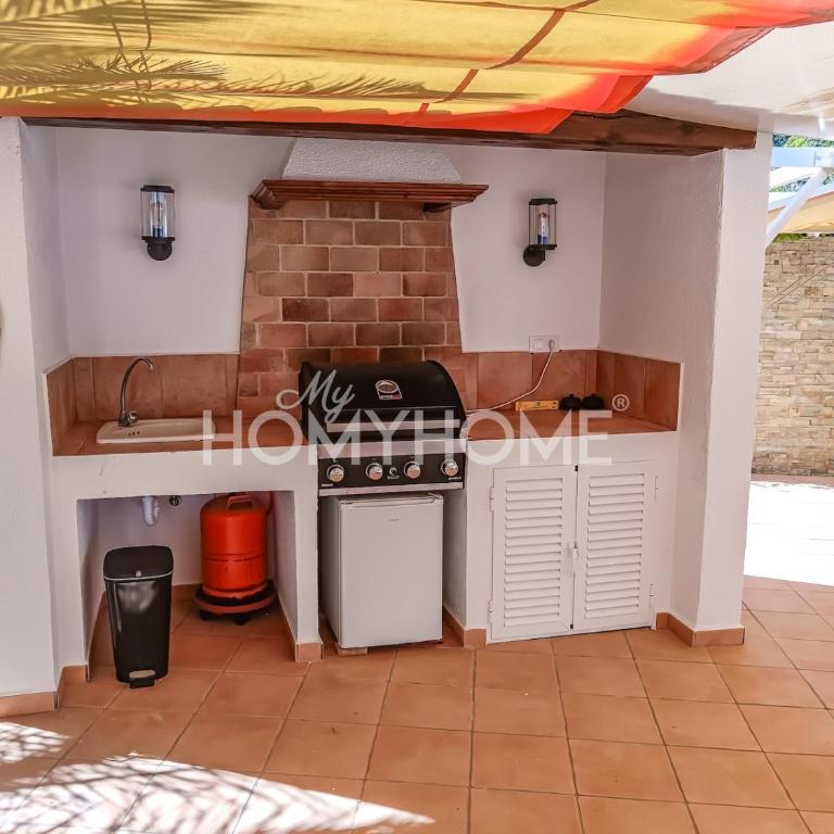 Casa Nella - pool, AC, sea views, walk to beach - Villa - 5