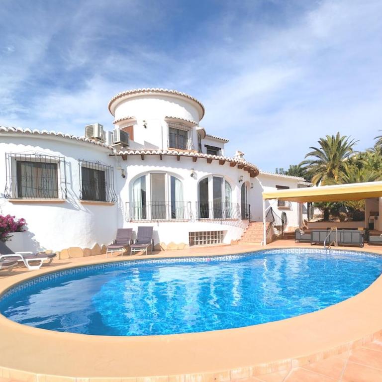Casa Nella - pool, AC, sea views, walk to beach - Villa - 1