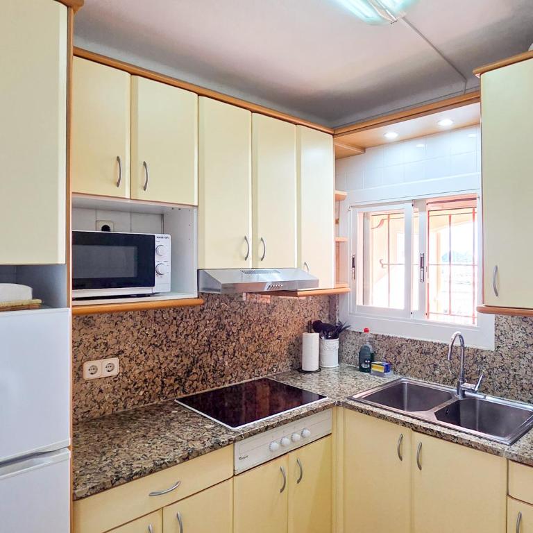 Seafront L'Estartit Roof - Two-Bedroom Apartment - 17