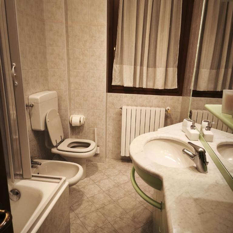 Bernina Express Apartment Il cuore di Lara e Stefy right in front of the train station, with garden and free parking - Apartment mit 1 Schlafzimmer - 20
