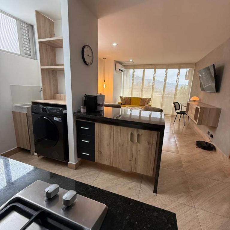 Studio apartment in El Poblado next to Oviedo Mall - One-Bedroom Apartment - 4