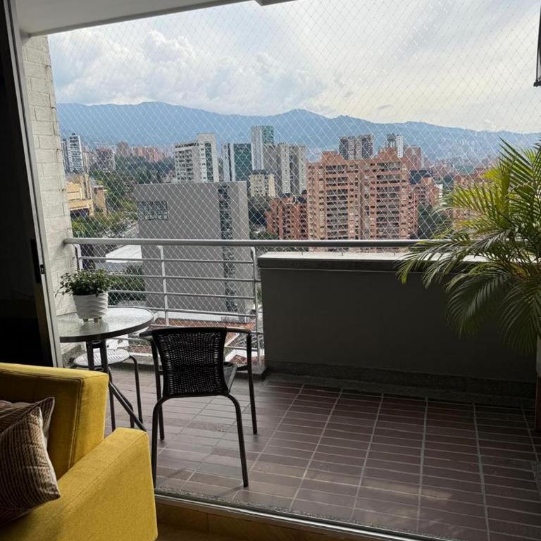 Studio apartment in El Poblado next to Oviedo Mall - One-Bedroom Apartment - 7