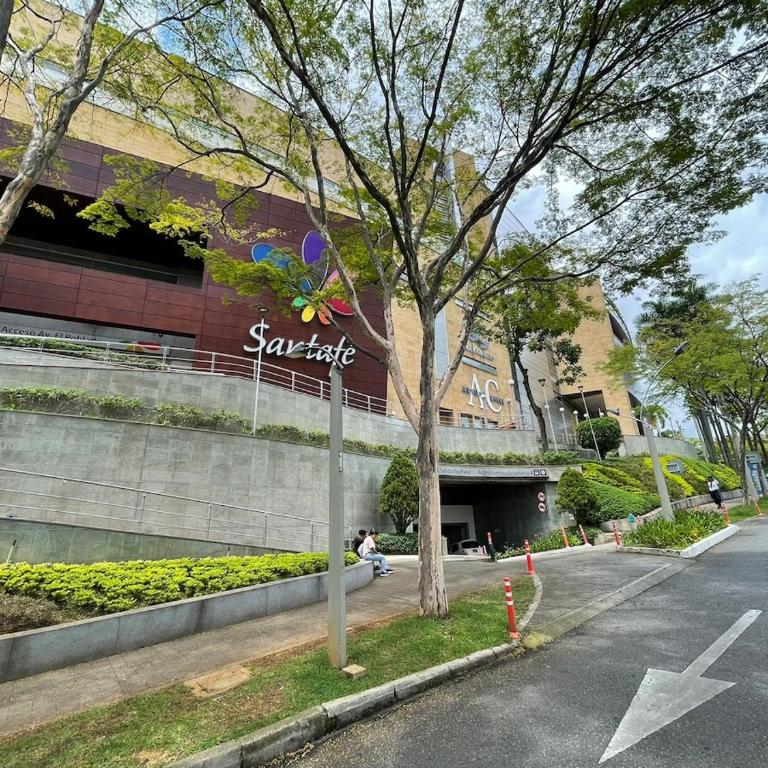 Studio apartment in El Poblado next to Oviedo Mall - One-Bedroom Apartment - 13