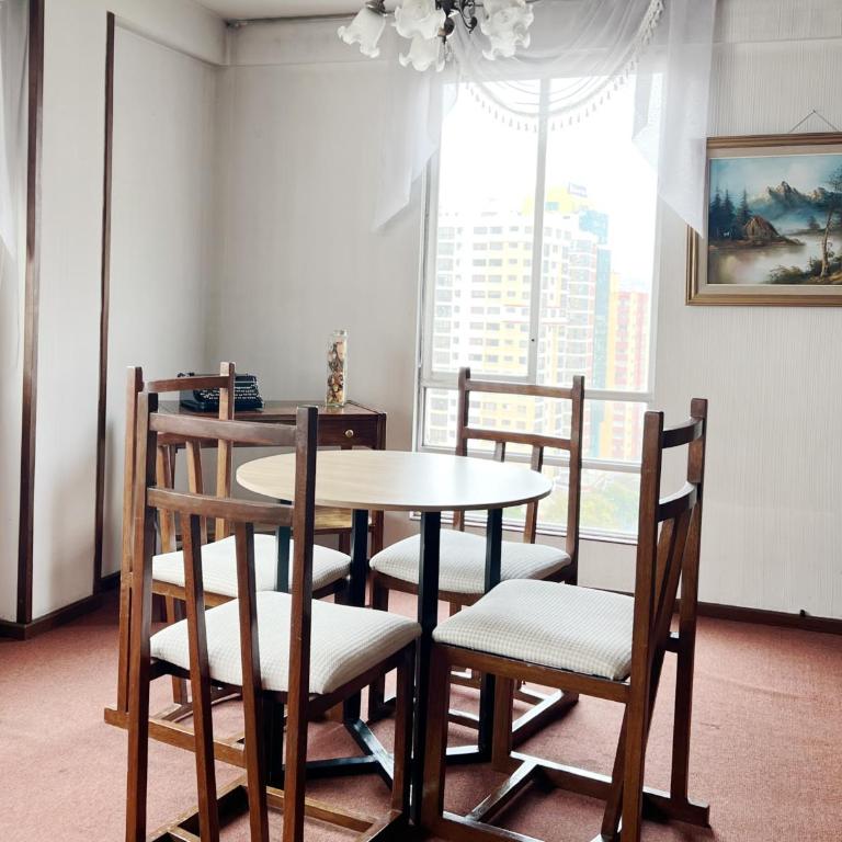 Hermosa vista, soleado y acogedor departamento en Sopocahi - Three-Bedroom Apartment - High Floor - 13