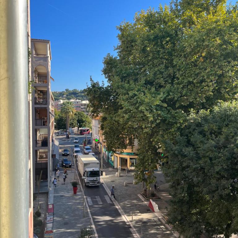 De Gaulle 2 pièces Сentral Appartement - Apartment mit 1 Schlafzimmer - 23