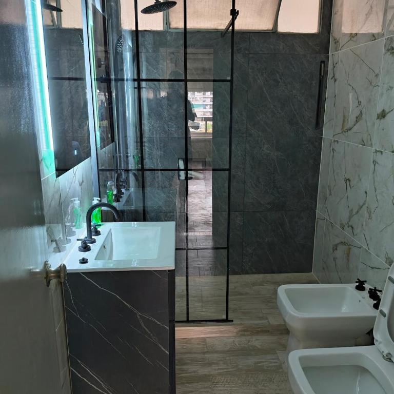 Rosario céntrico, departamento 3 habitaciones, remodelado a nuevo, con estacionamiento en el edificio, mínimo 2 noches - Apartamento de 1 dormitorio - 20