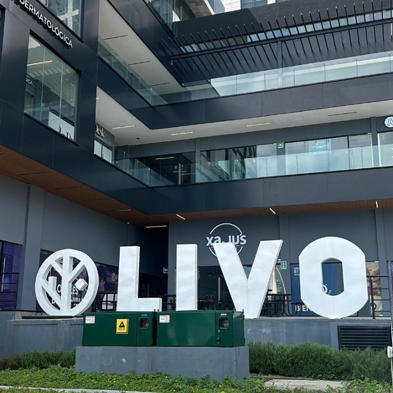 Beautiful 2 bedrooms condo with pool Livo Tower - Two-Bedroom Apartment - 27