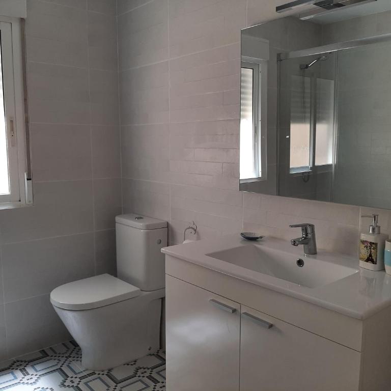Amplio apartamento en primera línea de playa - Apartment - 17