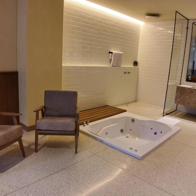 Iconik Hotel - Studio with Spa Bath - 7