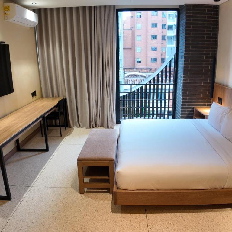 Iconik Hotel - Studio with Spa Bath - 8