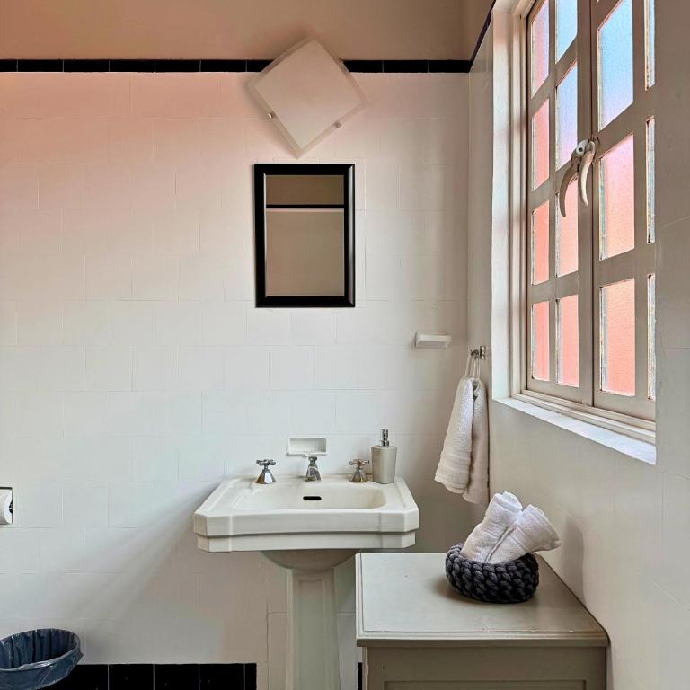 Casa de 5 habitaciones en el Centro de Puebla con Estacionamiento Doble - Five-Bedroom House - 34