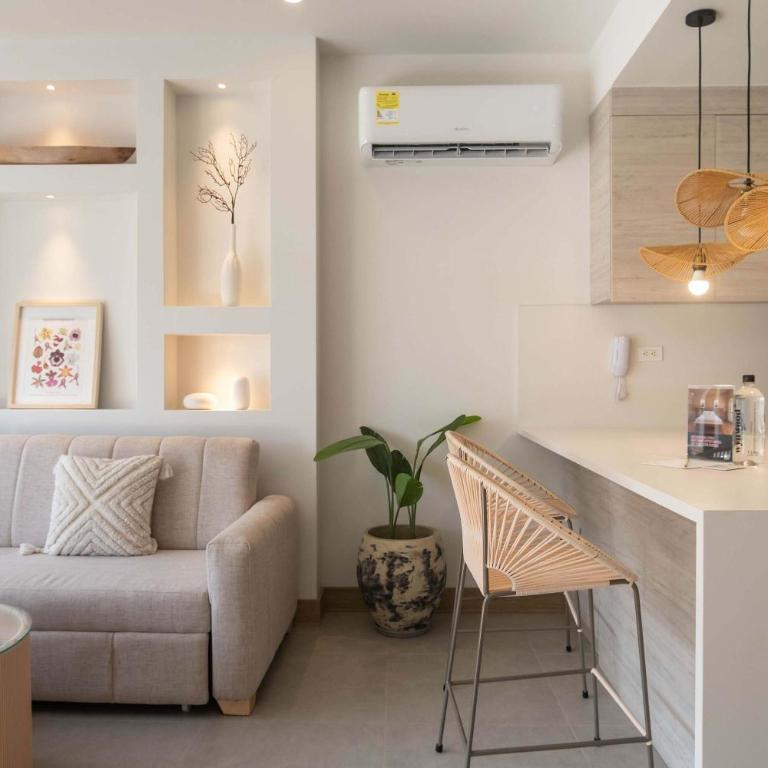 Enchanting 2BR with Balcony in Morros - Two-Bedroom Apartment - 7