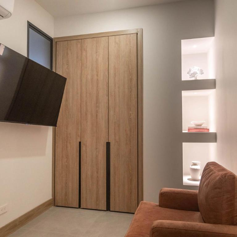Enchanting 2BR with Balcony in Morros - Two-Bedroom Apartment - 23