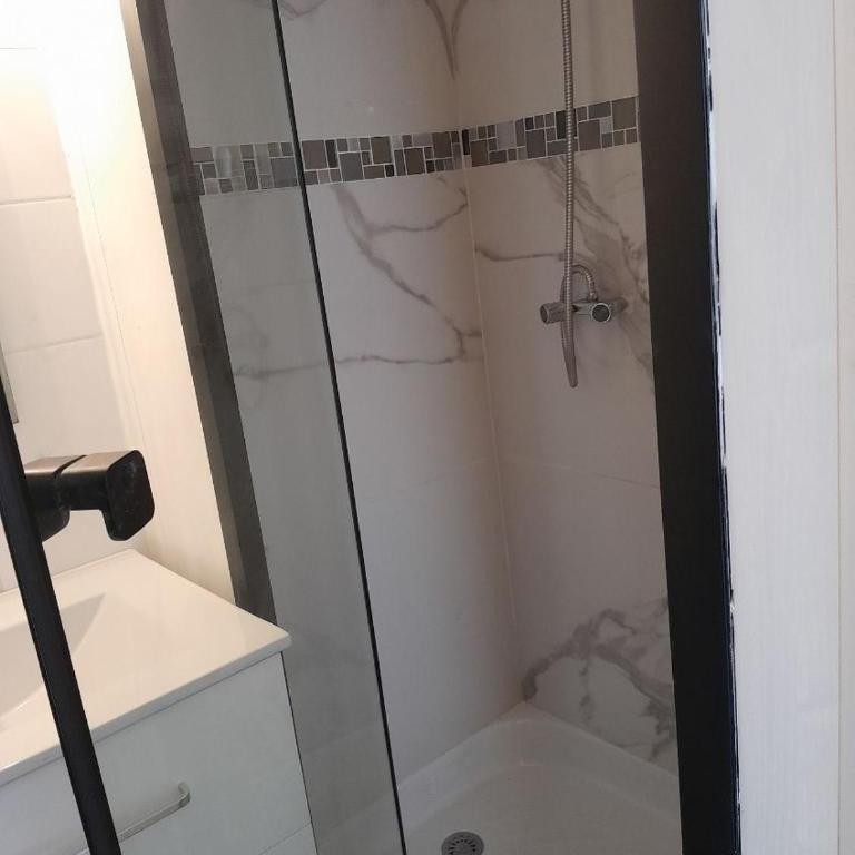 Joli appartement climatisé résidence avec piscine et plage du Grazel à 180m - Appartement 1 Chambre - Vue sur Piscine - 16