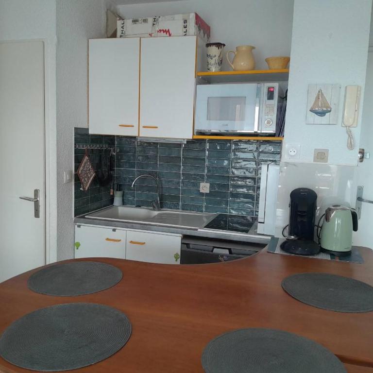 Joli appartement climatisé résidence avec piscine et plage du Grazel à 180m - Appartement 1 Chambre - Vue sur Piscine - 11