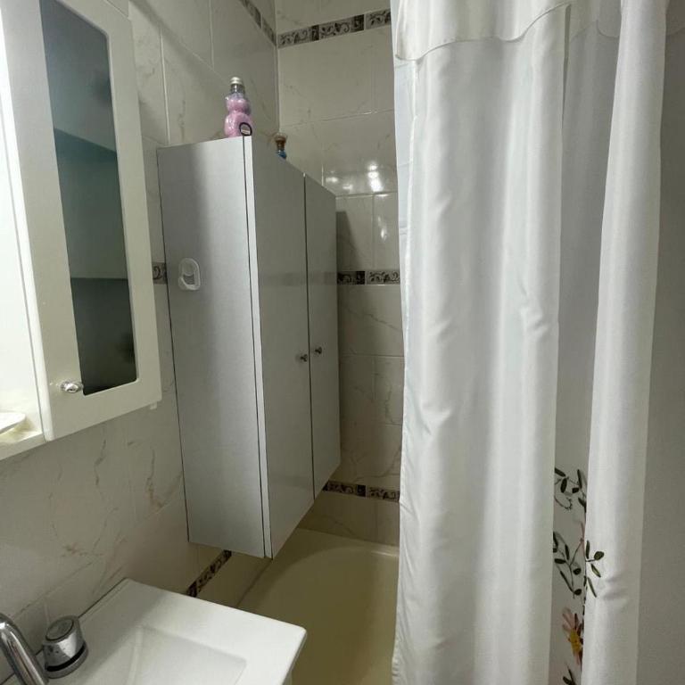 Dpto 3 amb con balcón en centro cultural BA - Apartamento de 2 dormitorios - 11