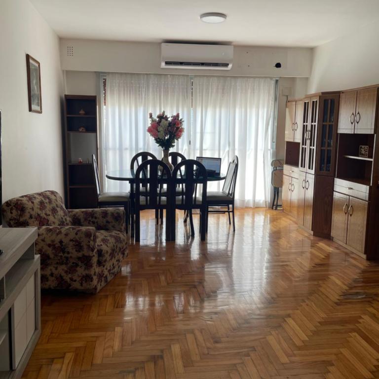 Dpto 3 amb con balcón en centro cultural BA - Apartamento de 2 dormitorios - 4