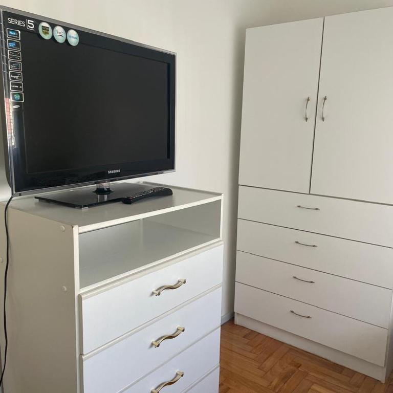 Dpto 3 amb con balcón en centro cultural BA - Apartamento de 2 dormitorios - 13