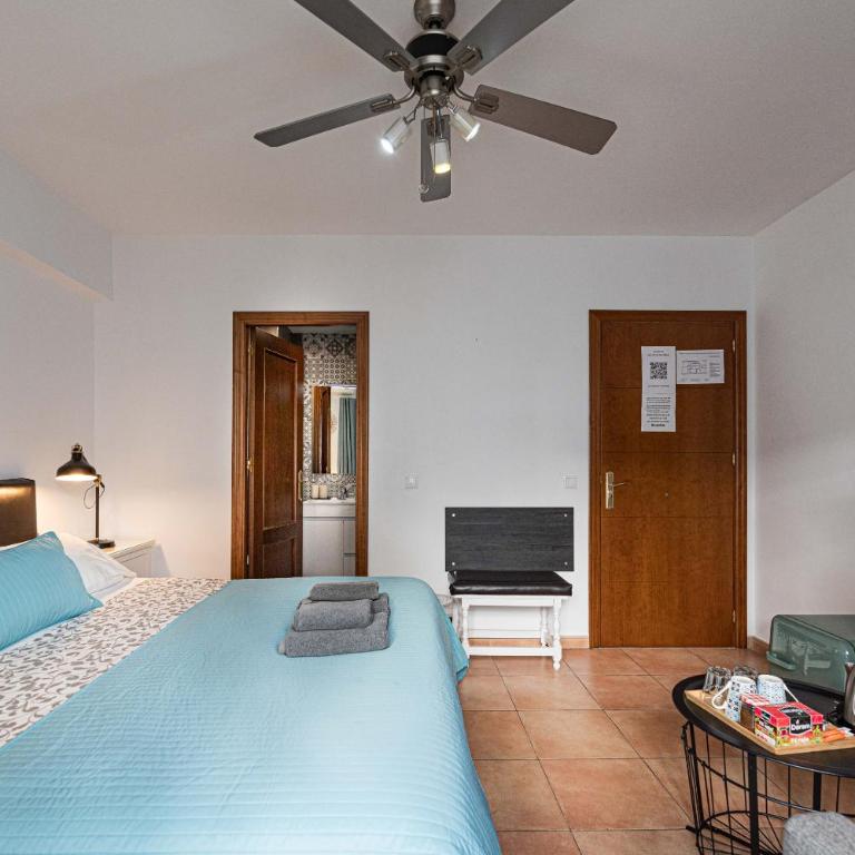 Hostal Don Peque - Habitación Doble con baño privado - 1 o 2 camas - 5