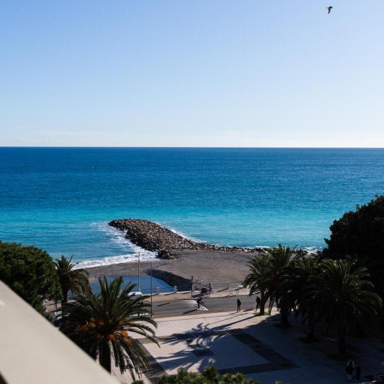 Studio face à la mer - Menton centre - Garage - Studio with Sea View - 24