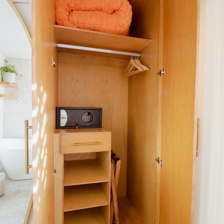 Bernardino Boutique - Deluxe Room - 7