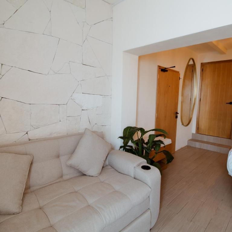 Bernardino Boutique - Standard Suite - 6