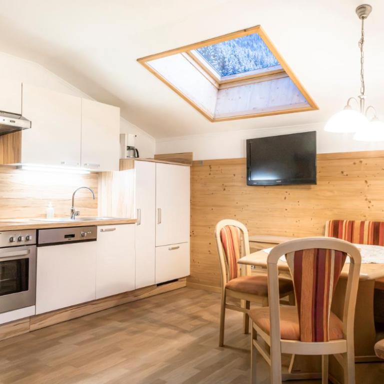 Bauernhof Grussberggut GRATIS THERME & SOMMERBERGBAHN - Deluxe Apartment mit 2 Schlafzimmern und Balkon - 1