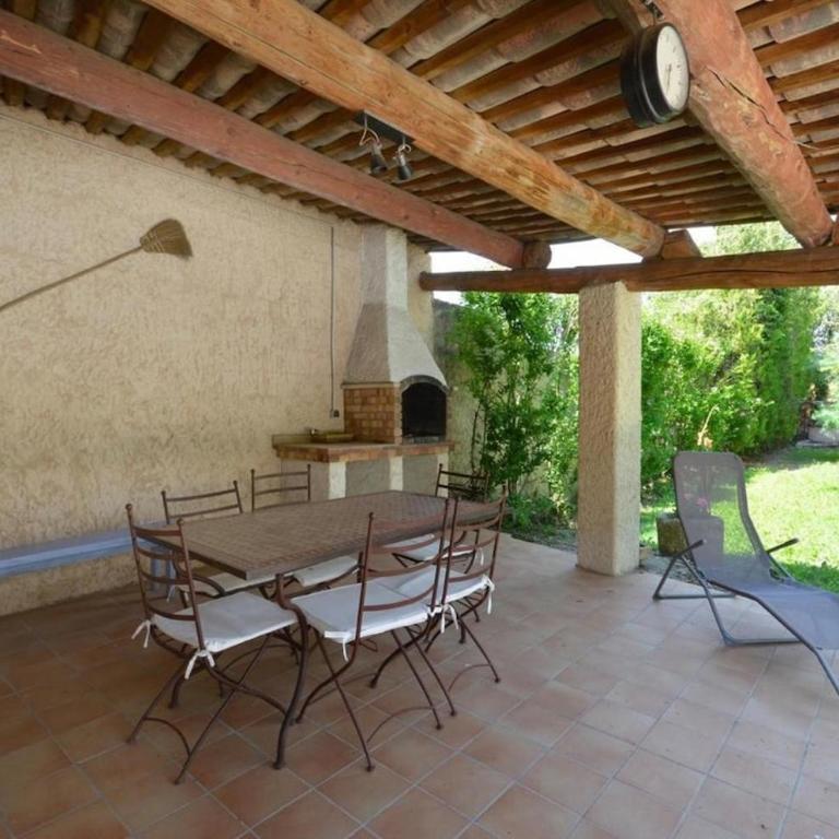 Les Volets Bleus Provençal house with pool - Casa de 3 dormitorios - 15