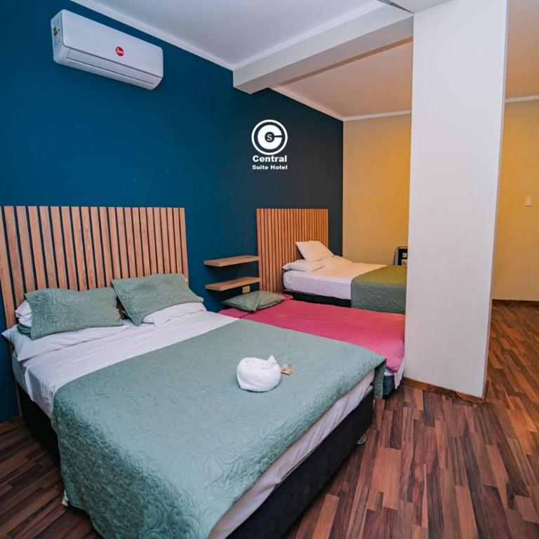 Central Suite - Habitación Cuádruple con balcón - 2