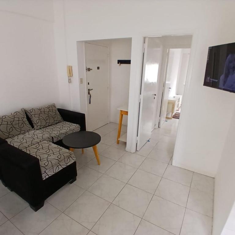 Depto 2 ambientes frente zona Plaza Mitre Mdp - Apartamento de 1 dormitorio - 4