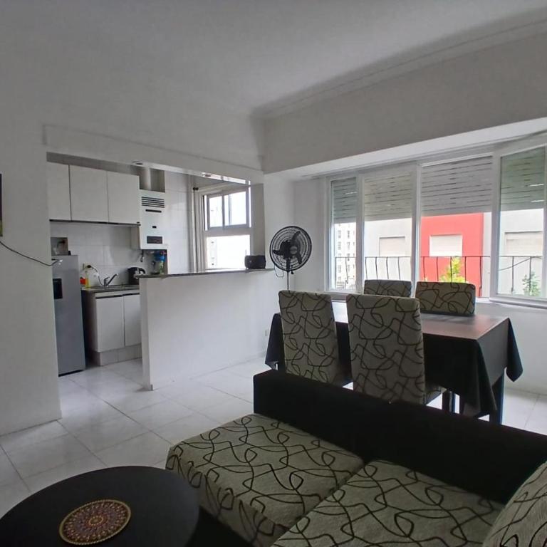 Depto 2 ambientes frente zona Plaza Mitre Mdp - Apartamento de 1 dormitorio - 1
