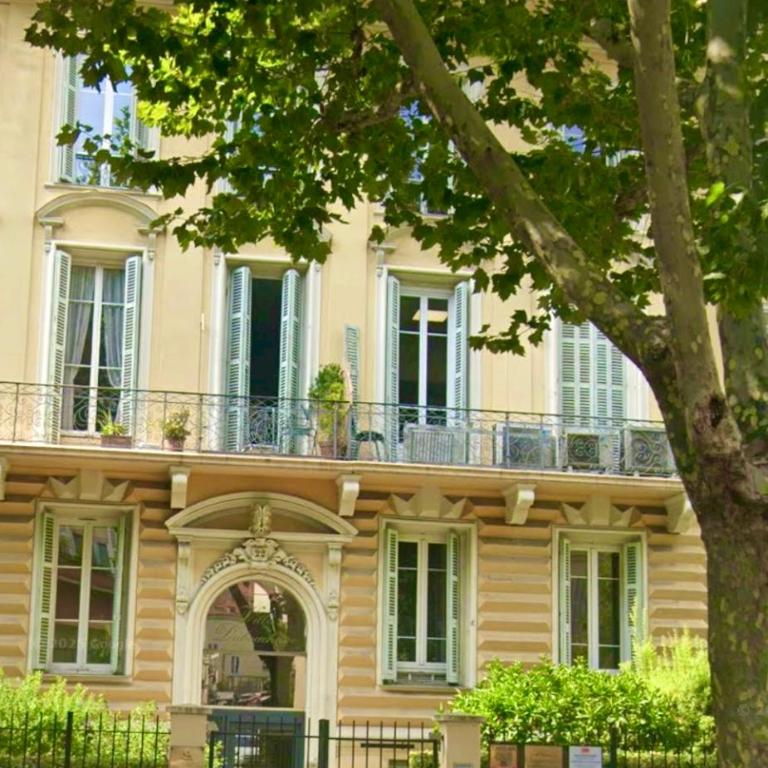 Spacieux studio Happy Home en dernier étage avec balcon à 7 minutes de marche du vieux Nice et de la mer - Appartement 1 Chambre - 13