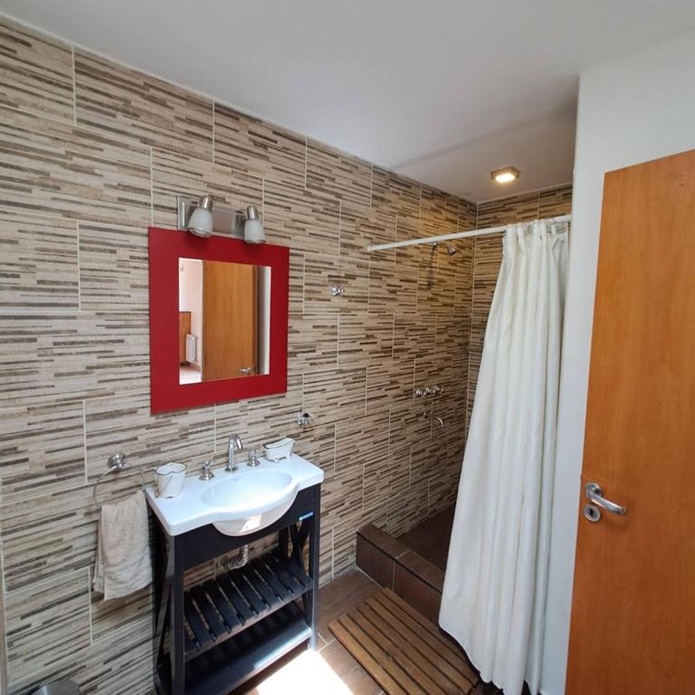 Casa Familiar con Piscina en El Cóndor - a 20' de Viedma - Casa de 2 dormitorios - 9