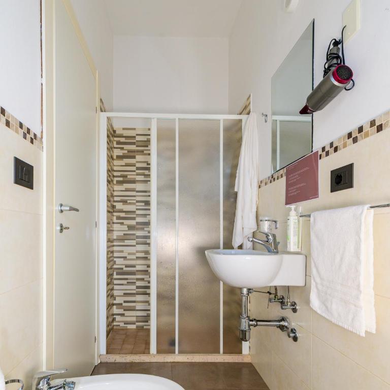Vinsea Hotel - Double or Twin Room - 5