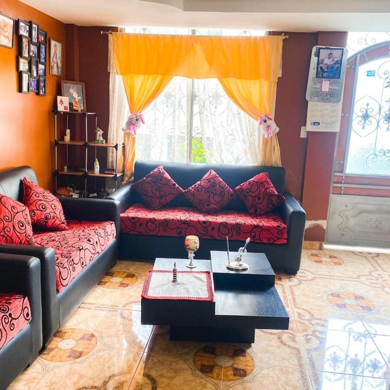 Tu casa en Quito - Three-Bedroom Apartment - 2