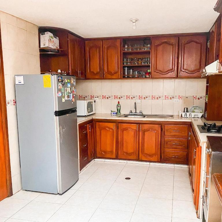 Tu casa en Quito - Three-Bedroom Apartment - 5