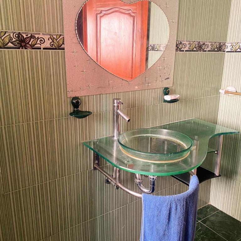 Tu casa en Quito - Three-Bedroom Apartment - 8
