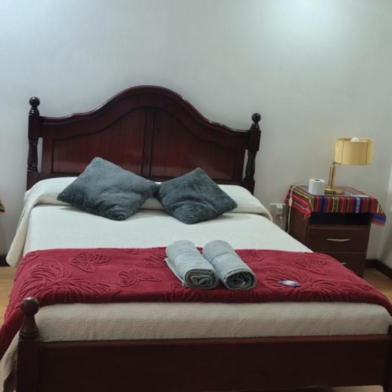 Hostal La Caleta - Classic Triple Room - 6