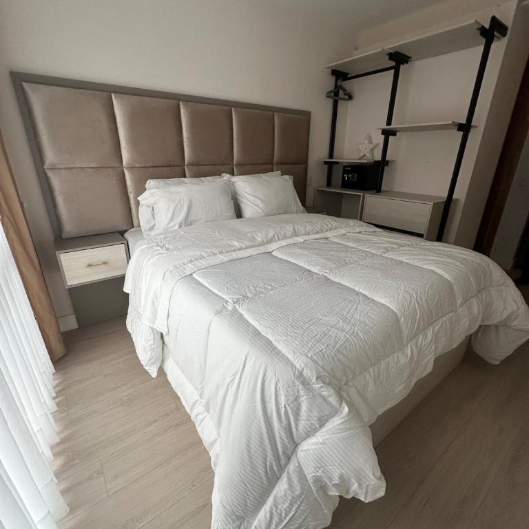 Elegant 1-Bedroom Apartment with Coworking Space - Apartamento de 2 dormitorios - 3