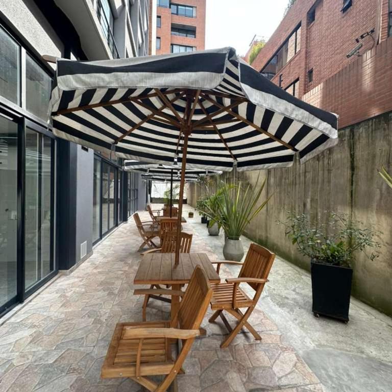 Elegant 1-Bedroom Apartment with Coworking Space - Apartamento de 2 dormitorios - 16