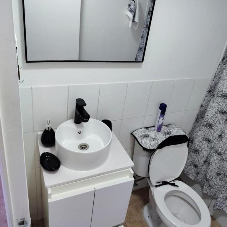 Departamento amoblado - Three-Bedroom Apartment - 6