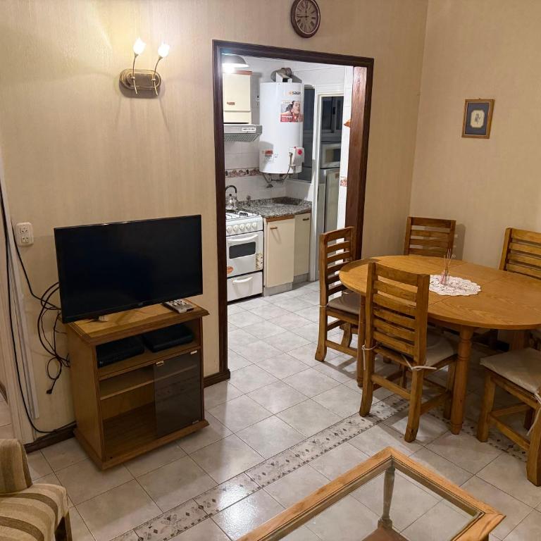 Brown y Sarmiento - Apartamento de 3 dormitorios - 12