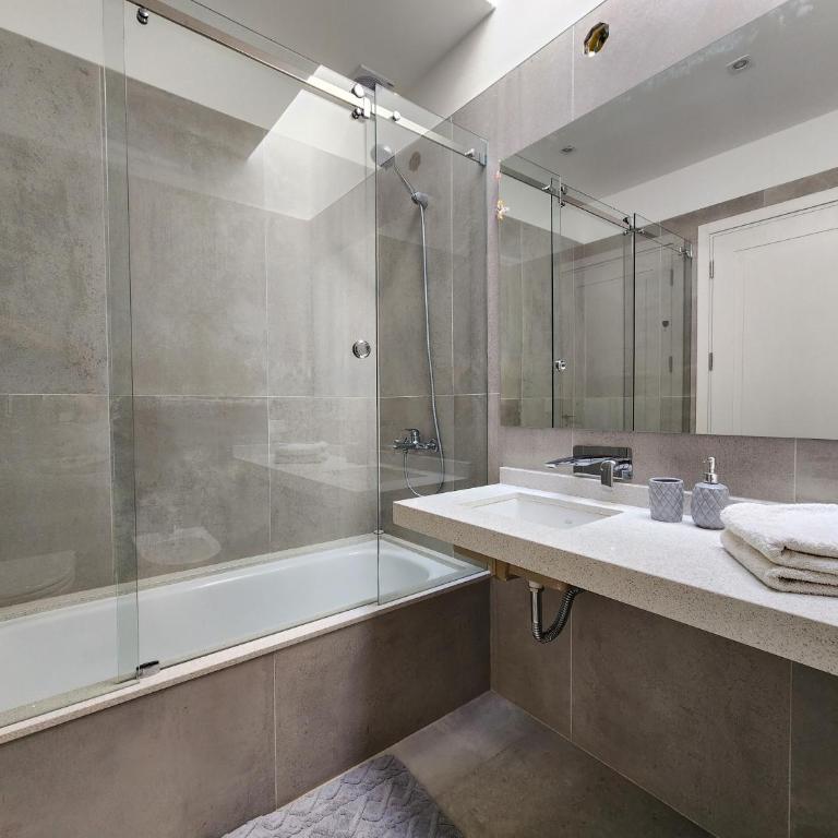 Premium 3 Suites Pileta Golf y Relax - Casa de 3 dormitorios - 15