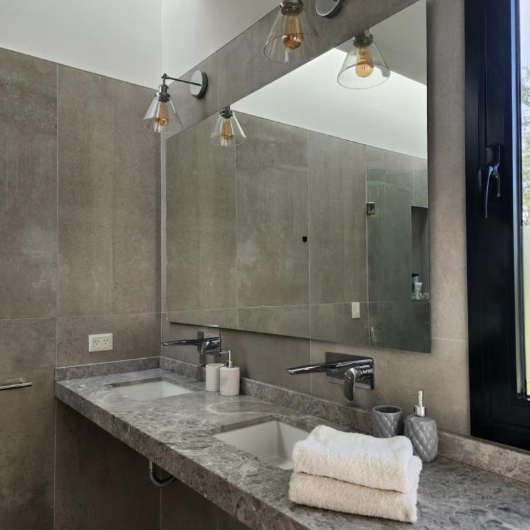 Premium 3 Suites Pileta Golf y Relax - Casa de 3 dormitorios - 11