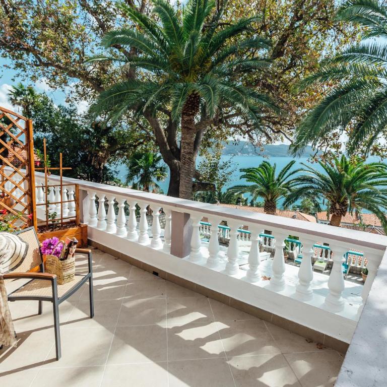 Apartments Belvedere - Studio with Terrace and Sea View - 4