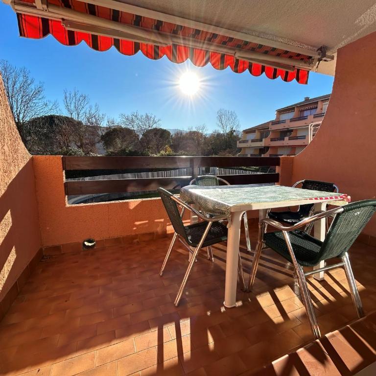 Appartement 4 Pers avec Parking et Piscine à Argelès - FR-1-837-86 - Apartment - 2